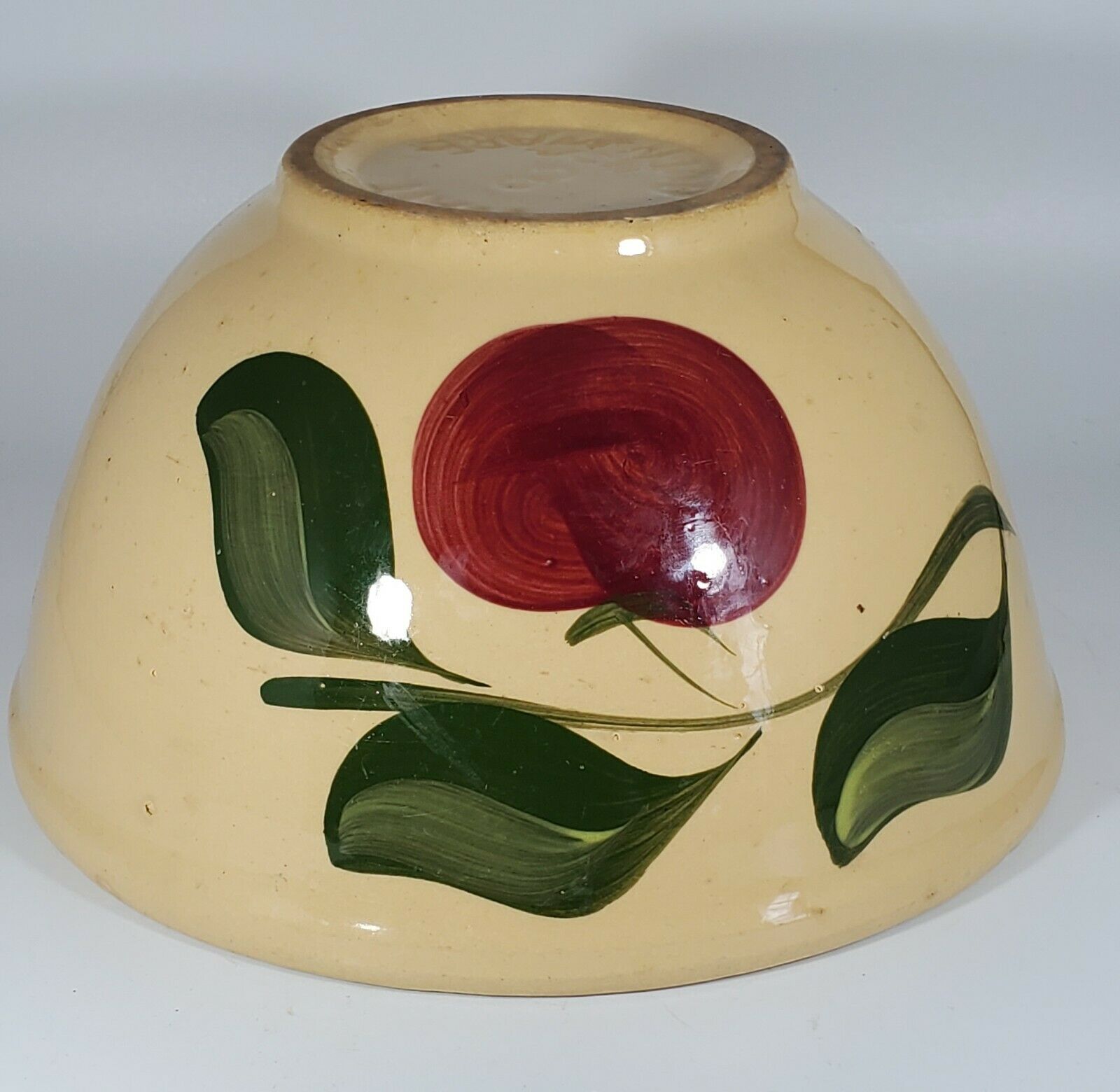 Vintage Watt Pottery Ovenware Hand Painted 3 Leaf Apple Design #8 Usa Bowl 8”