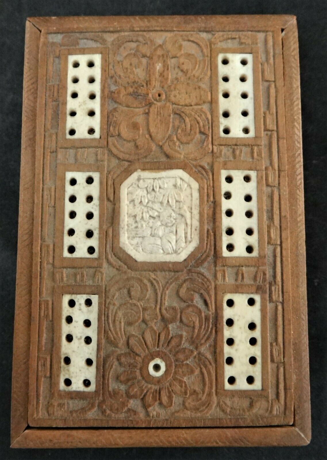 Antique Chinese Carved Sandalwood Cribbage Box W/ Panel Of Buddha. 4 ½” X 2 7/8"